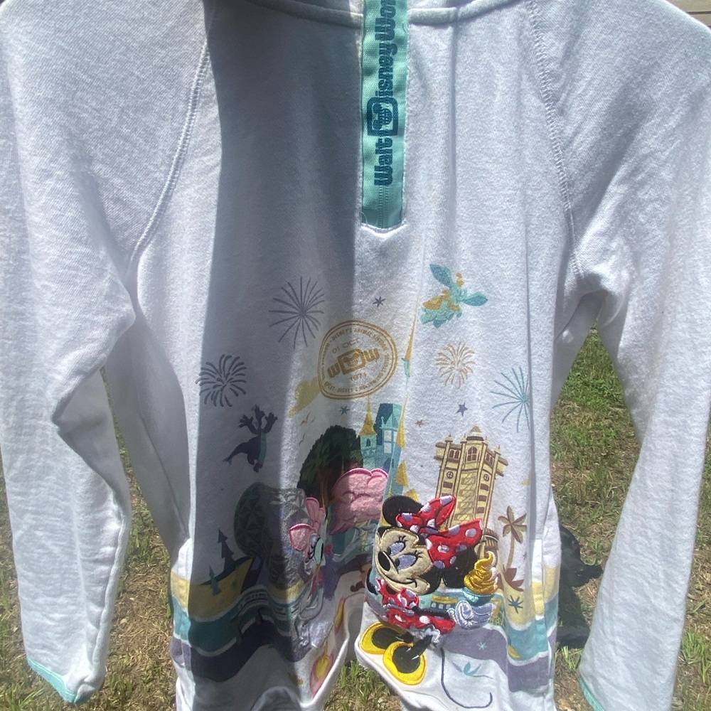 Disney jacket (Size Large in kids)